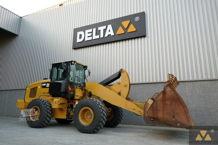 Riteņu iekrāvēji Caterpillar 930M