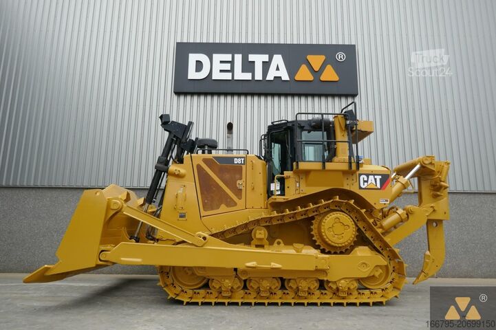 Dozers Caterpillar D8T