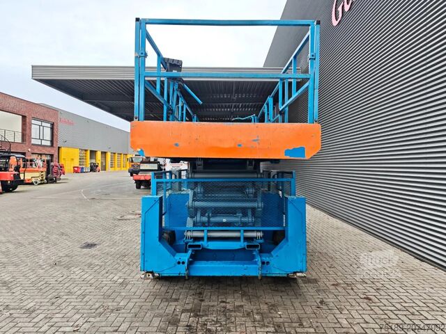 Škarjasto dvigalo Genie GS 5390 RT 4x4