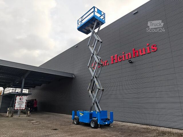 Škarjasto dvigalo Genie GS 3369 4x4