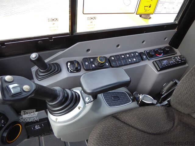 Mini bager JCB 56Z-2 PRO mit Powertilt und Löffelpaket