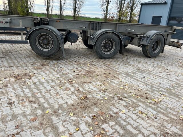 Container chassis 2x 20ft, 1x 40ft Tracon
