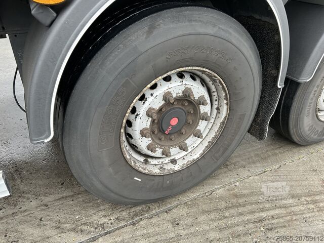 čemodāns Fruehauf FSR MD4 / Box / Loadlift 2000 kg / Lift axle