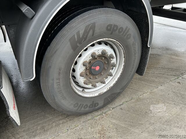 čemodāns Fruehauf FSR MD4 / Box / Loadlift 2000 kg / Lift axle