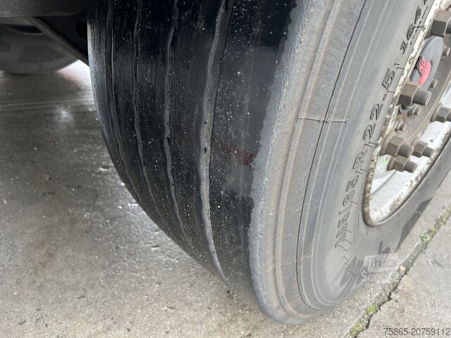 čemodāns Fruehauf FSR MD4 / Box / Loadlift 2000 kg / Lift axle