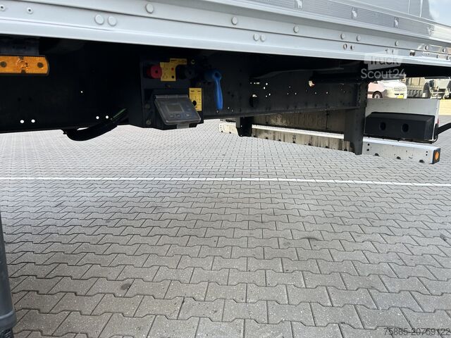 Koffer Schmitz Cargobull SCB S2 / Box Trailer / Disk Brakes / APK TUV 11-26