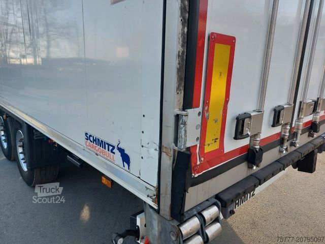 Kühlauflieger SCHMITZ CARGOBULL SKO24/L-13.4 FP 60- THERMO KING-Rohrbahnen