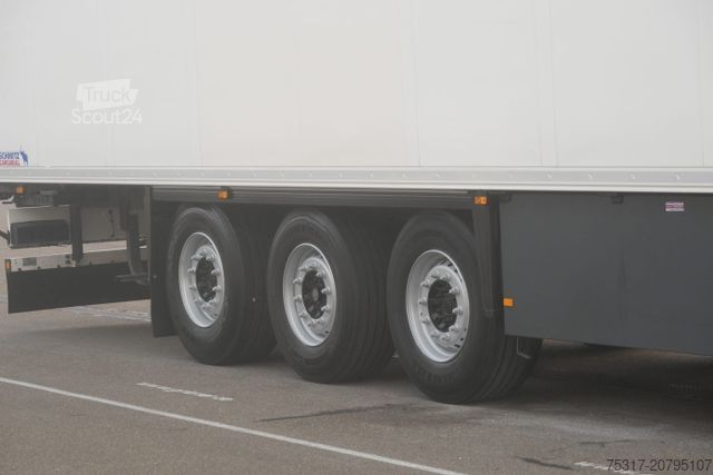 Hladilna polprikolica SCHMITZ CARGOBULL SKO 24/CARRIER 1550/DOPPELSTOCK/BLUMEN 258tsd km