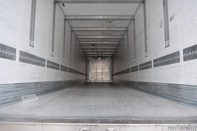 Hladilna polprikolica SCHMITZ CARGOBULL SKO 24/CARRIER 1550/DOPPELSTOCK/BLUMEN 258tsd km