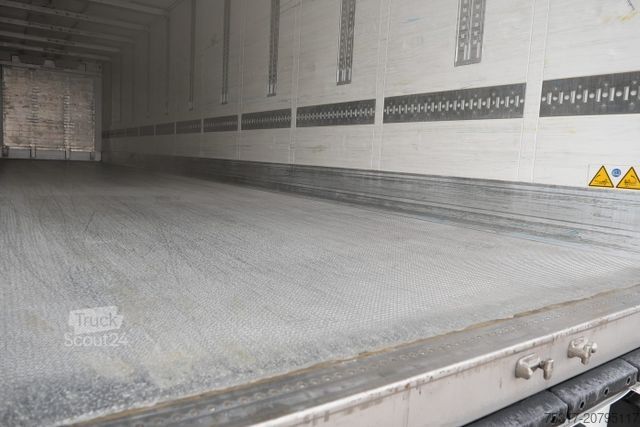 Hladilna polprikolica SCHMITZ CARGOBULL SKO 24/CARRIER 1550/DOPPELSTOCK/BLUMEN 258tsd km