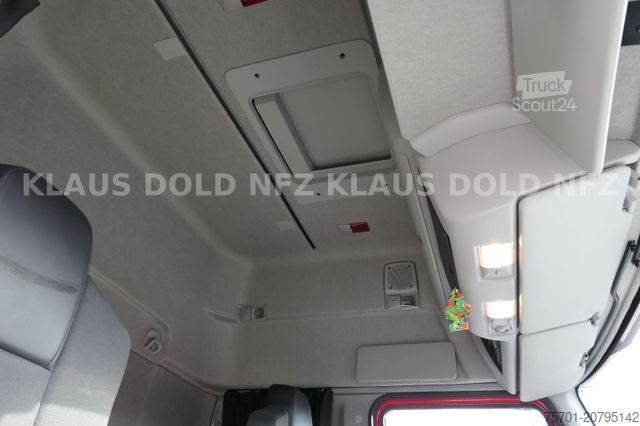 Tovorno vozilo s ravno platformo in ponjavo RENAULT DWide 18.320 Pritsche Plane Vollluft XL-Tank LBW