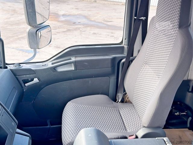 Autocarro ribaltabile MAN TGA 26.350 * KIPPER 4,90m + TEREX ATLAS * 6x4 *