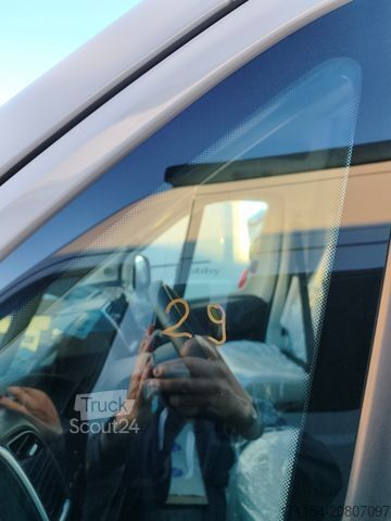 Camper semintegrato HOBBY Optima De Luxe T70 E Temp/GFK-Boden-Dach/Markise