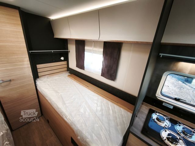 Camper semintegrato HOBBY Optima De Luxe T70 E Temp/GFK-Boden-Dach/Markise