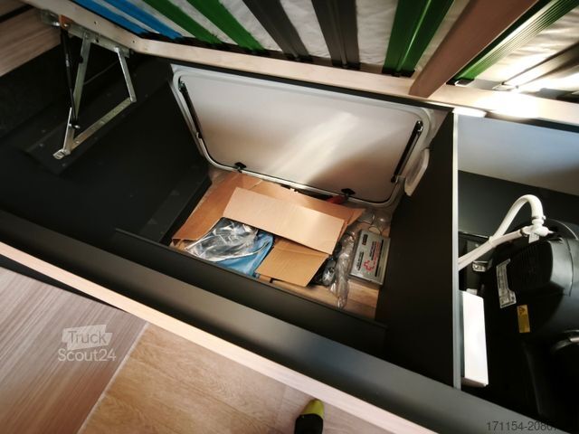 Camper semintegrato HOBBY Optima De Luxe T70 E Temp/GFK-Boden-Dach/Markise