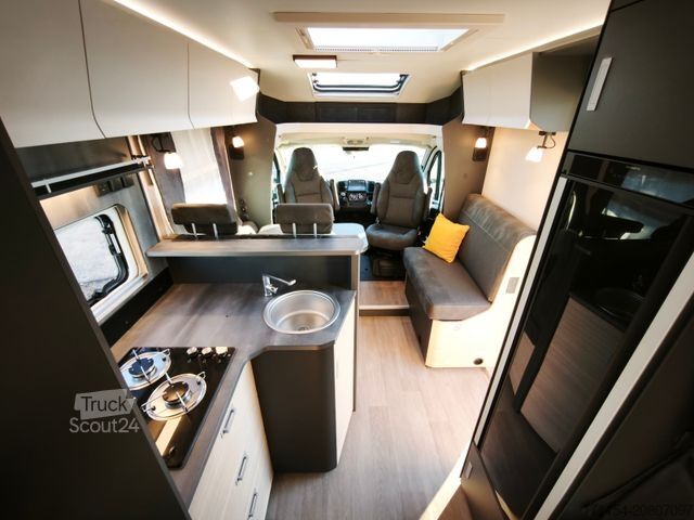 Camper semintegrato HOBBY Optima De Luxe T70 E Temp/GFK-Boden-Dach/Markise