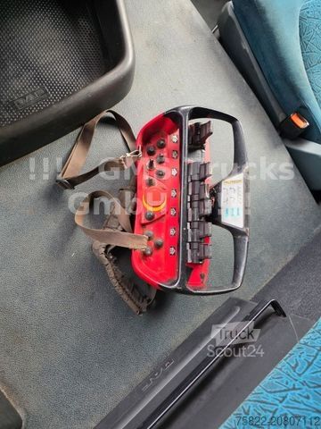 Camião de plataforma DAF 95XF / 8X4 / 35m Kran Palfinger PK90002 / WINCH