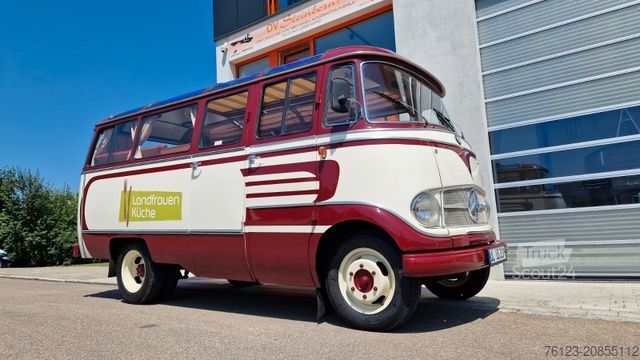 Minibus MERCEDES-BENZ Vorgänger Sprinter O 319 Samba mit Faltdach AC