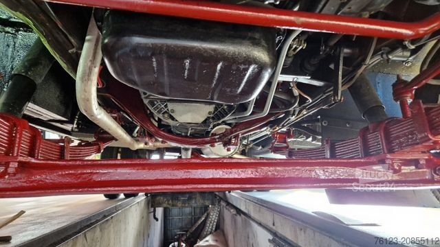 Minibus MERCEDES-BENZ Vorgänger Sprinter O 319 Samba mit Faltdach AC