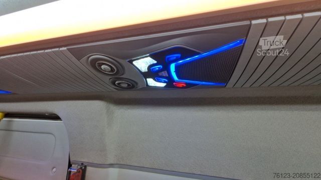 Minibus FIAT 1x Ducato 1x Opel Movano 18 SS in Stock