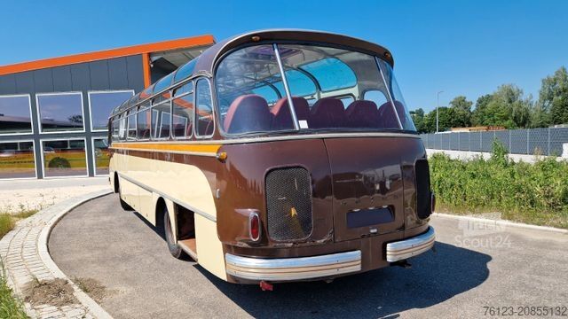 Medkrajevni avtobus SETRA Kässbohrer Setra S 11