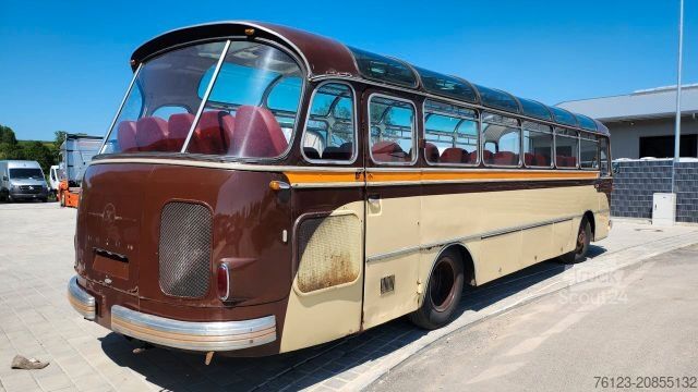 Medkrajevni avtobus SETRA Kässbohrer Setra S 11