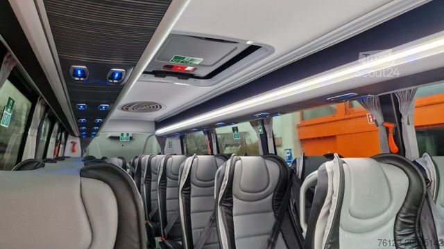 Minibus MERCEDES-BENZ 519 Sunset S 4 Ferqui Chasis 907 Vorlauffahrzeug