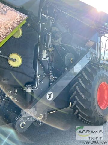 Biçerdöver Claas TRION 750