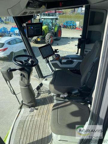 Biçerdöver Claas TRION 750