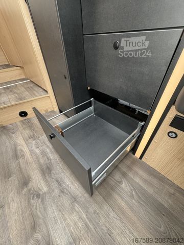 Polintegriran avtodom SUNLIGHT T 68 C Adventure, Autom,SafetyACC,Navi,TV,WiFi