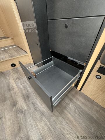 Polintegriran avtodom SUNLIGHT T 68 C Adventure, Navi,RFK,TV,WiFi,Voll LED,6E