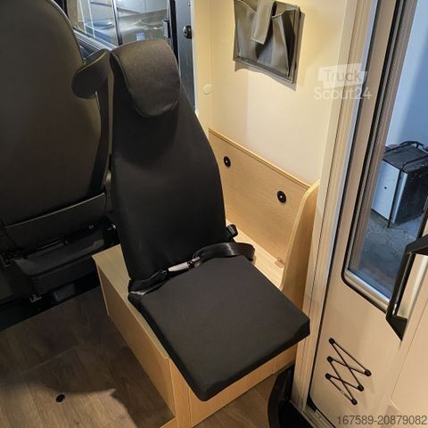 Integrirani avtodom SUNLIGHT I 68 Adventure, 180PS,5 Sitze,6E,190Ah,AKTION