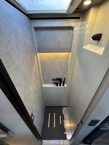 Integrirani avtodom NIESMANN+BISCHOFF iSmove 7.3 F, Gastank,Solar,WeRi,Hyd Hubstützen