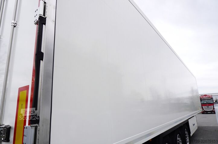 Semiremorcă frigorifică Krone refrigerated semi-trailer / 2000 MTH!