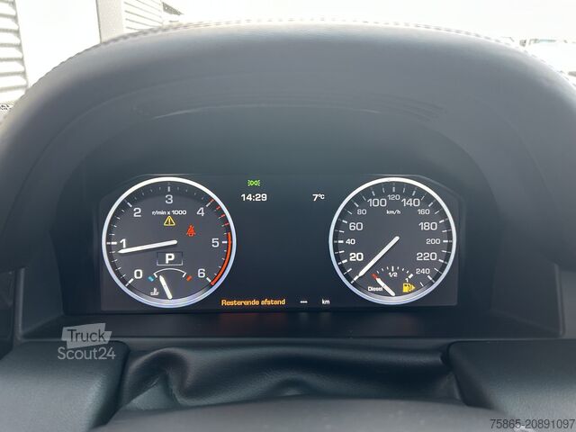 Kastenwagen Land Rover Range Rover Vogue TD V8 / 2 Seats / Leder / APK...