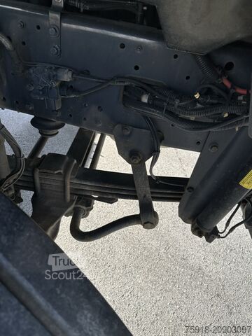 Basculantă IVECO Trakker, Kipper Kran