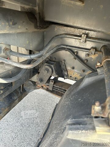 Basculantă IVECO Trakker, Kipper Kran