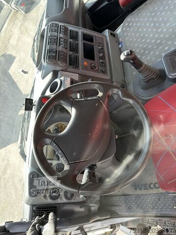 Basculantă IVECO Trakker, Kipper Kran