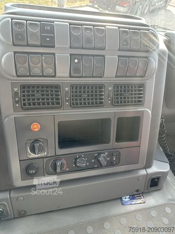 Basculantă IVECO Trakker, Kipper Kran