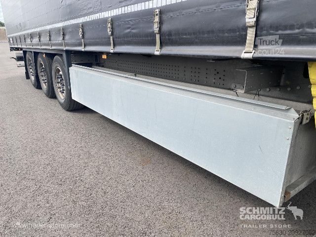 Semirimorchio con telone Schmitz Cargobull Semitrailer Curtainsider Standard