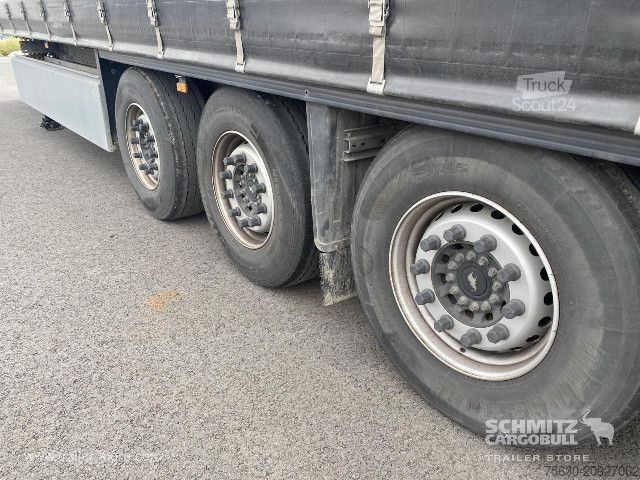 Semirimorchio con telone Schmitz Cargobull Semitrailer Curtainsider Standard