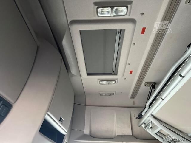 Volumen SZM DAF XF 480 FT SSC Low Deck TraXon Intarder 2 x Tank