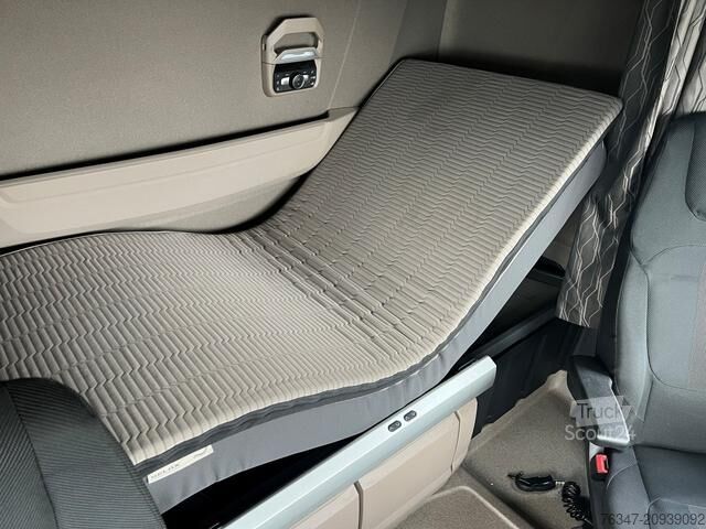 Standard nyergesvontató DAF XG 480 FT TraXon ZF-Intarder 2x Tank 1.195 Liter