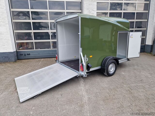 Motorsykkeltilhenger Cheval Liberte Debon Poly Cargo 1300 grün Seitentür Ram