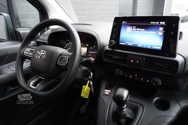 Panelová dodávka Toyota PROACE CITY 1.5 130PK EURO 6 - Airco - Navi - C...