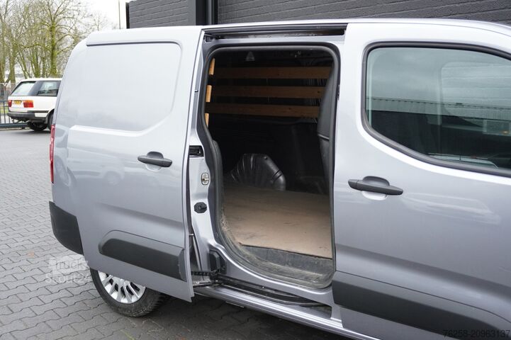 Panelová dodávka Toyota PROACE CITY 1.5 130PK EURO 6 - Airco - Navi - C...