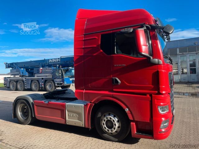 Veszélyes anyagokat szállító teherautó MAN TGX XLX 18.510 4x2 BL SA - ADR - TOP ZUSTAND!