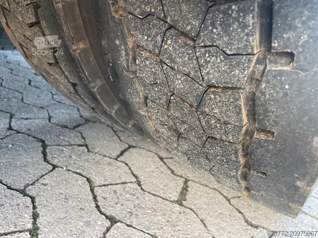 Veszélyes anyagokat szállító teherautó MAN TGX XLX 18.510 4x2 BL SA - ADR - TOP ZUSTAND!
