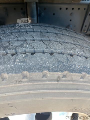 Veszélyes anyagokat szállító teherautó MAN TGX XLX 18.510 4x2 BL SA - ADR - TOP ZUSTAND!