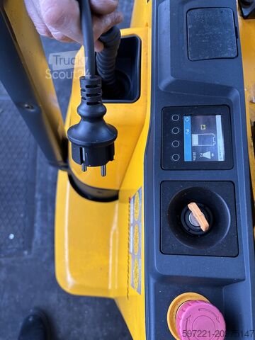 UF Gabelstapler GmbH UF Gabelstapler GmbH UF Gabelstapler GmbH